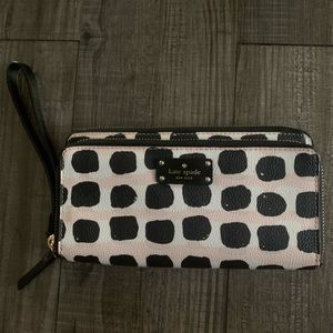 Kate Spade New IslnYork grove street printed  zip wallet .NWOT
